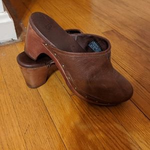 Ugg Australia clogs